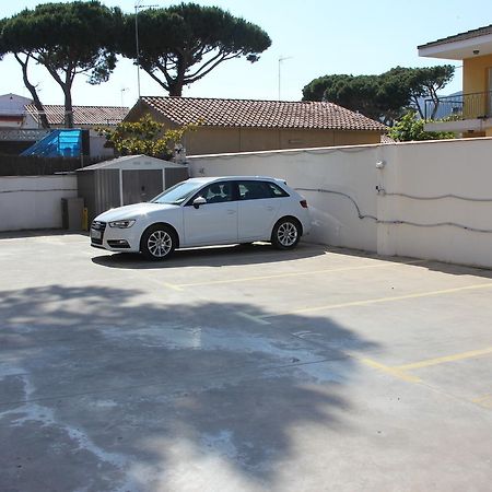 Apartamentos Caru Castelldefels Exteriör bild