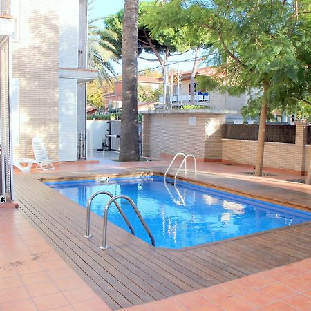 Apartamentos Caru Castelldefels Exteriör bild