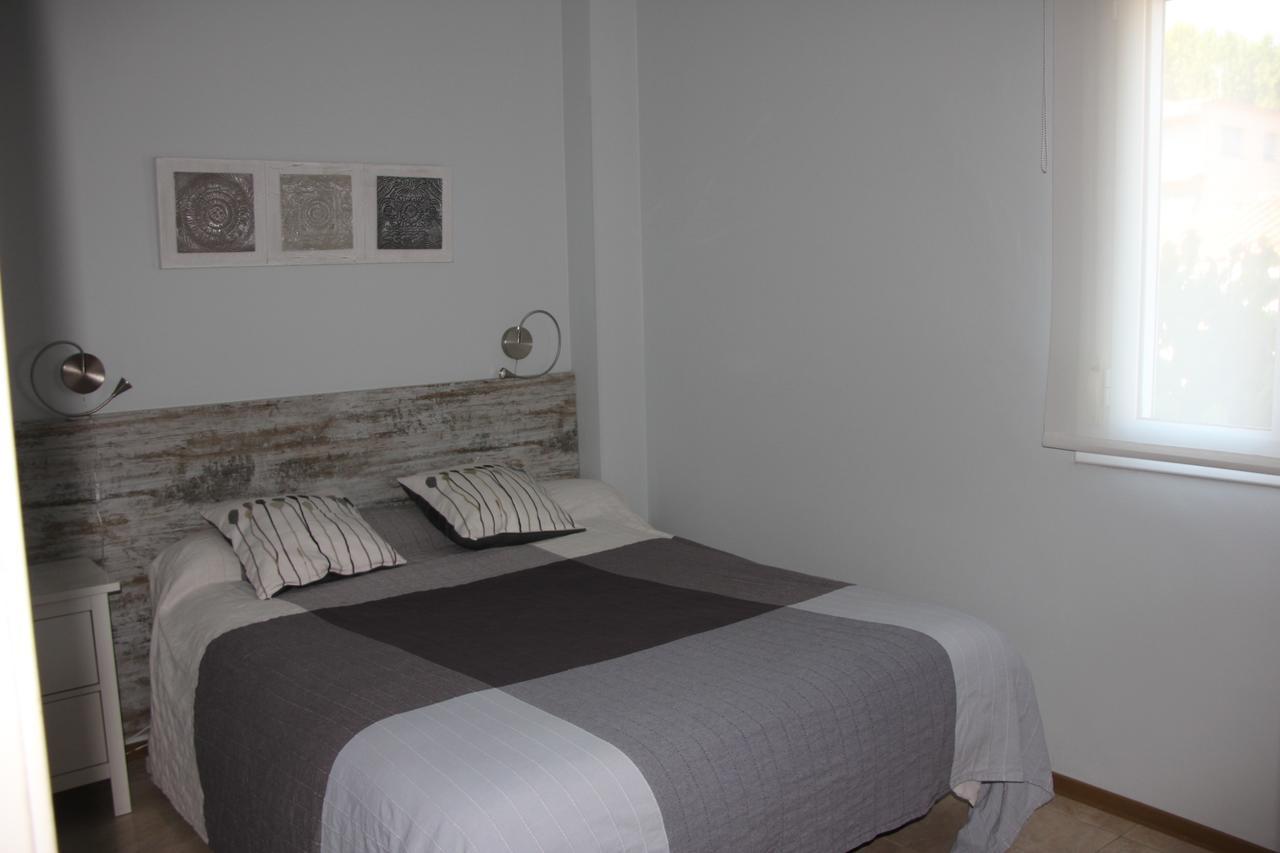 Apartamentos Caru Castelldefels Exteriör bild