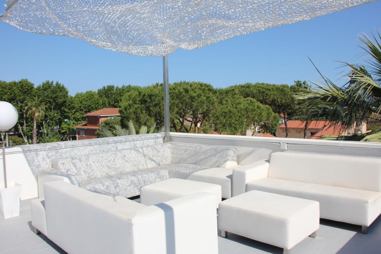 Apartamentos Caru Castelldefels Exteriör bild